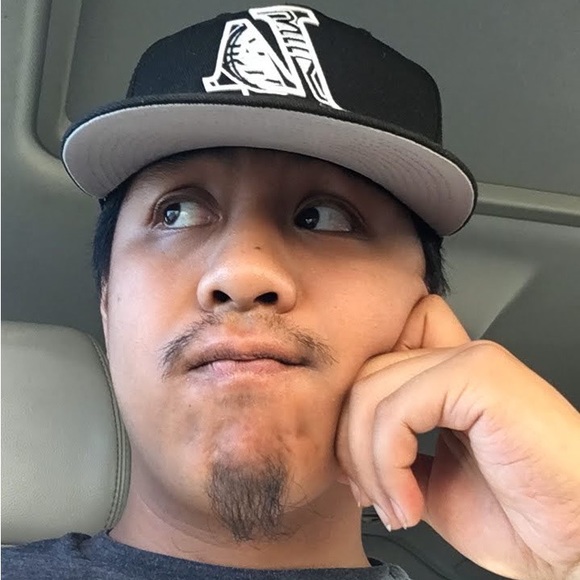 Meet your Posher, Robbie - Picture 1 of 1